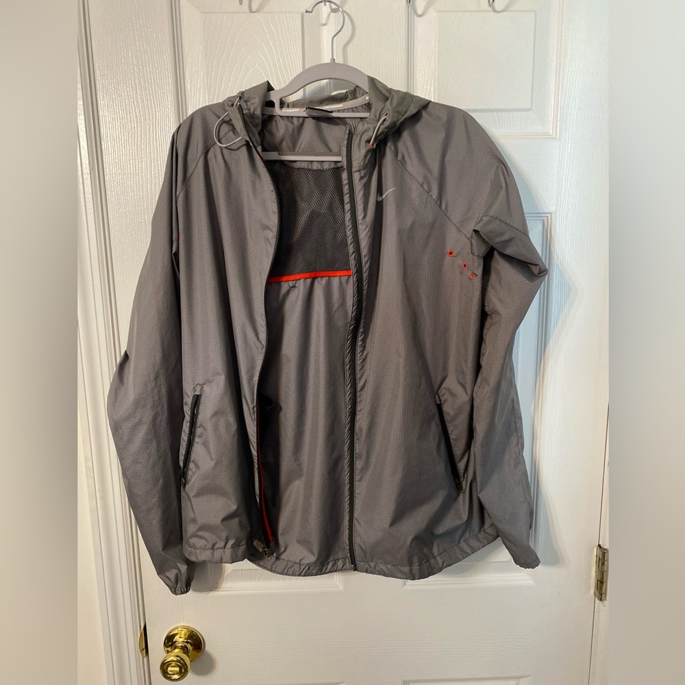 Nike Men's Gray and Red Windbreaker Jacket Size Medium